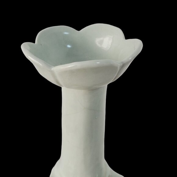 Vintage Celedon Ceramic Candle Holder 3 Headed Elephant Tripod Base 11.25" x 7" - Picture 4 of 8